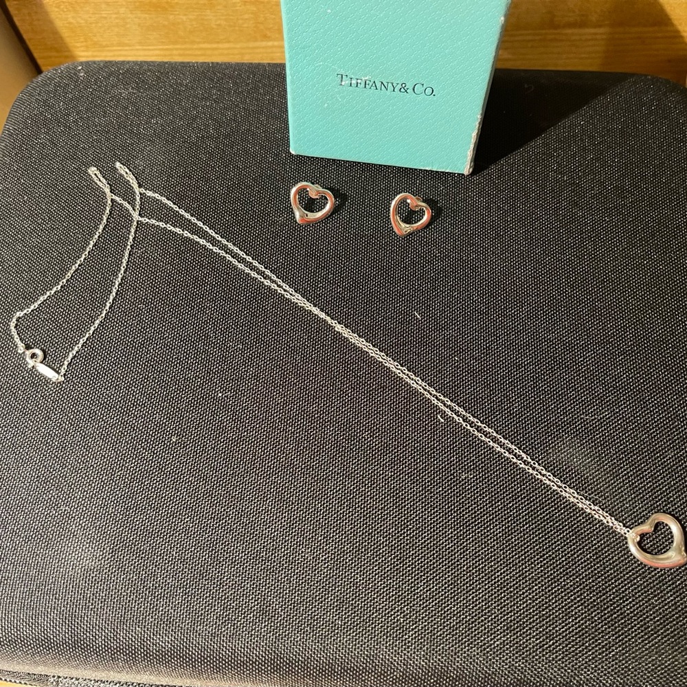 Authentic Tiffany Elsa open heart necklace&matching studs